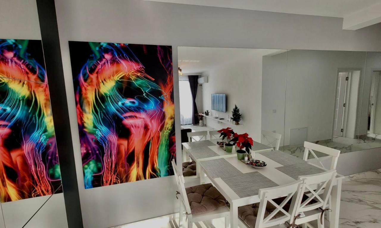 Magic Mirror Apartment Satu Mare Luaran gambar